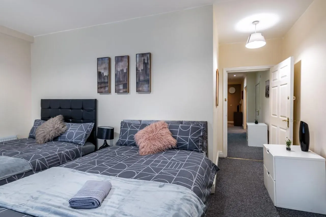 Newcastle City Centre Super Spacious Apartment