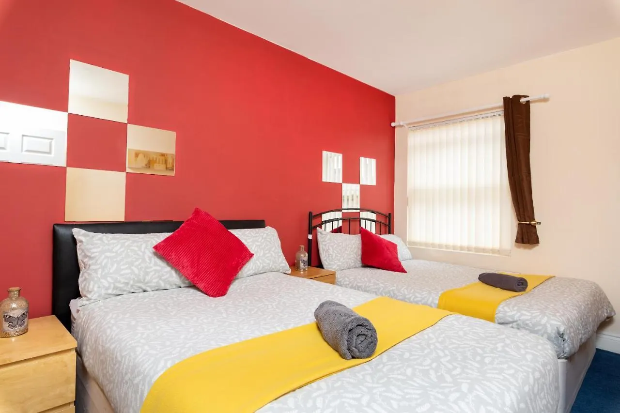 Newcastle City Centre Super Spacious Apartment