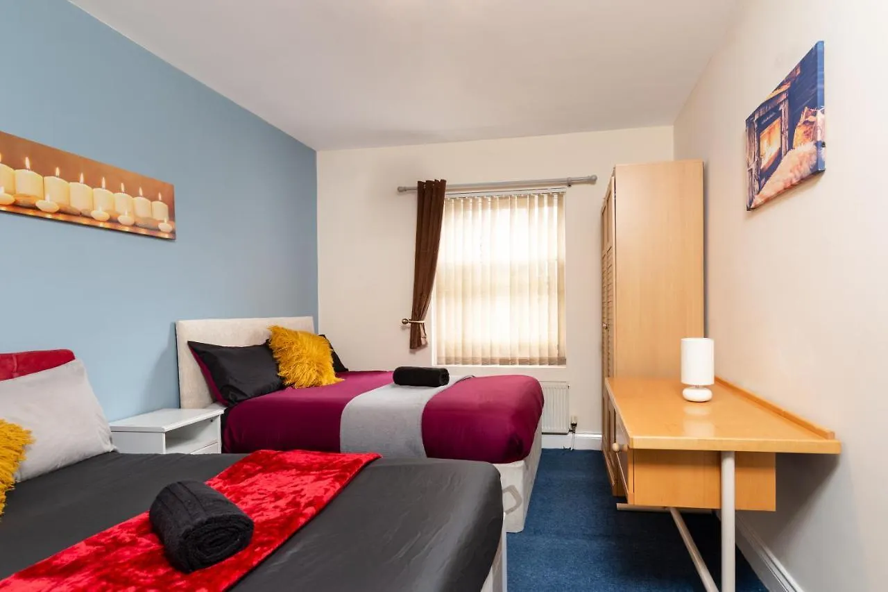 Newcastle City Centre Super Spacious Apartment