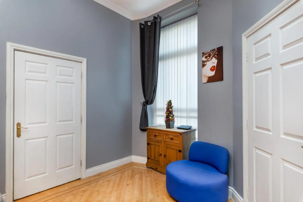 Newcastle City Centre Super Spacious Apartment